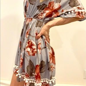 Pretty little flowing flower dress